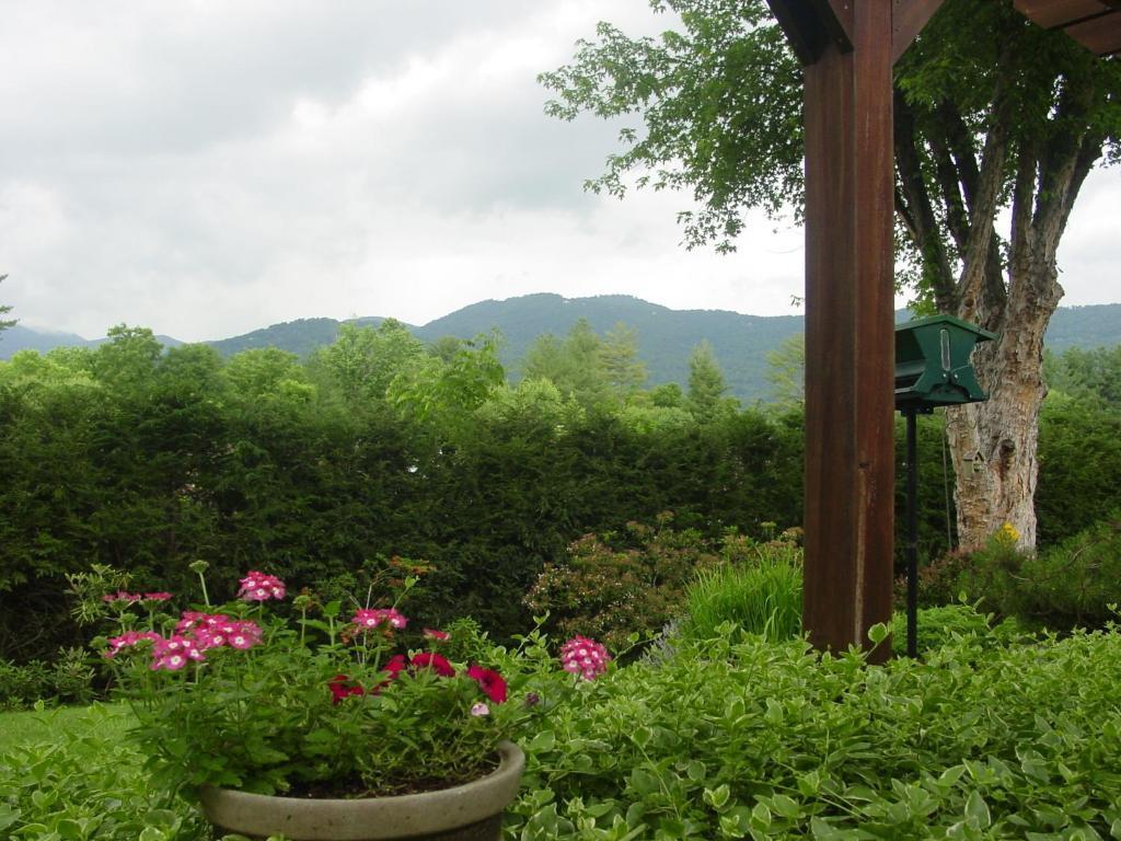 Brookside Mountain Mist Inn Waynesville Exterior photo