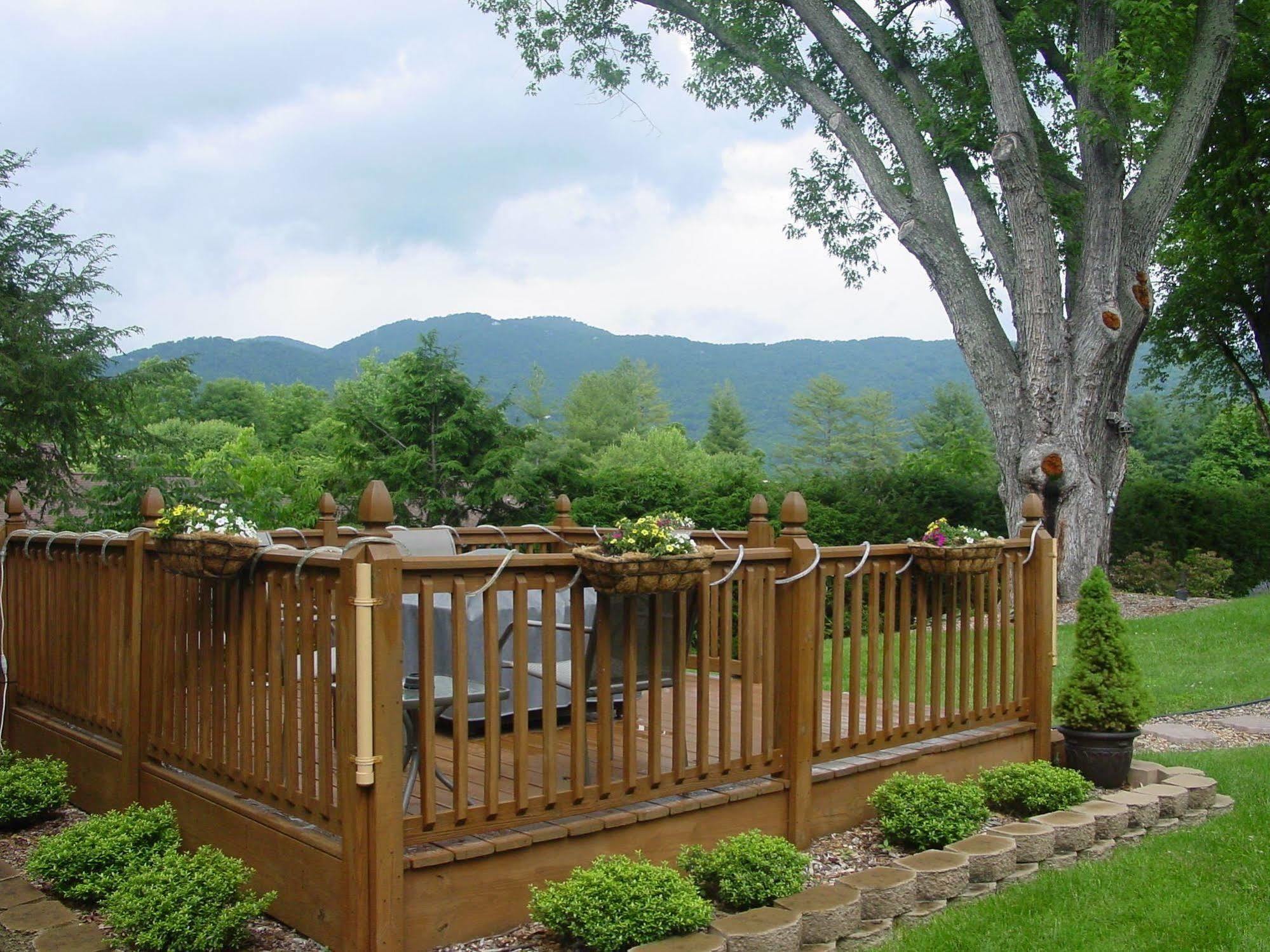 Brookside Mountain Mist Inn Waynesville Exterior photo